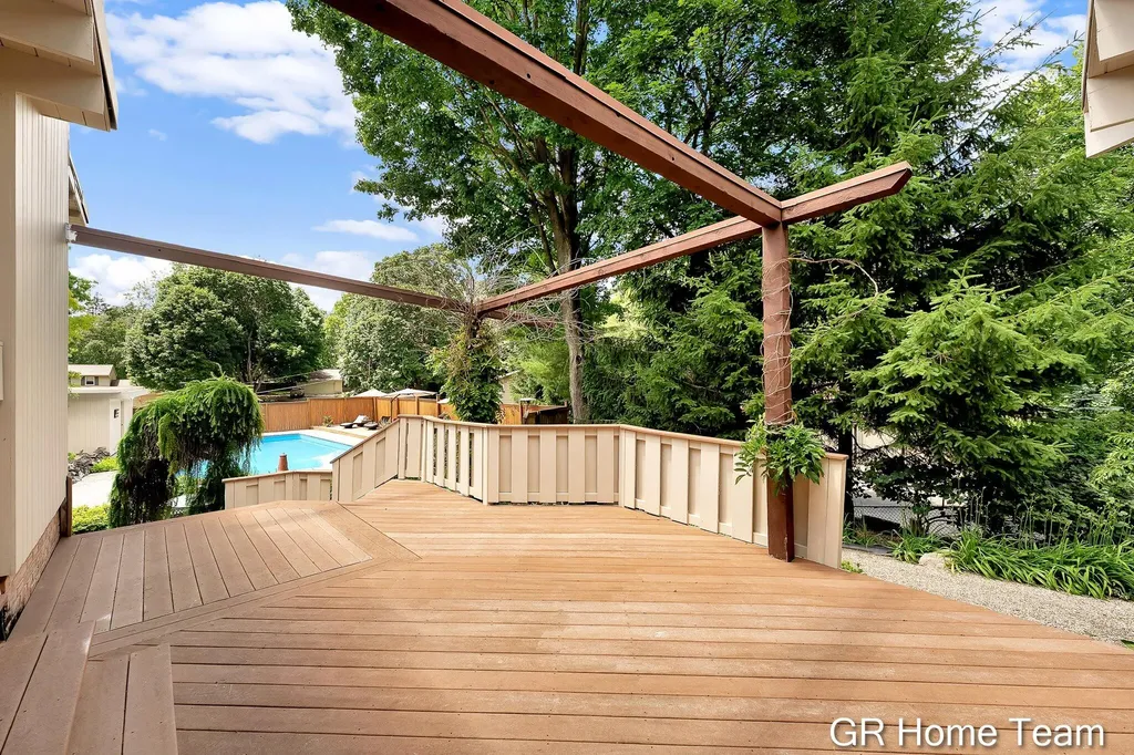 410 W South Street Greenville City MI 48838