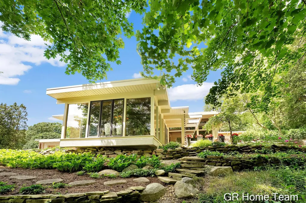 410 W South Street Greenville City MI 48838