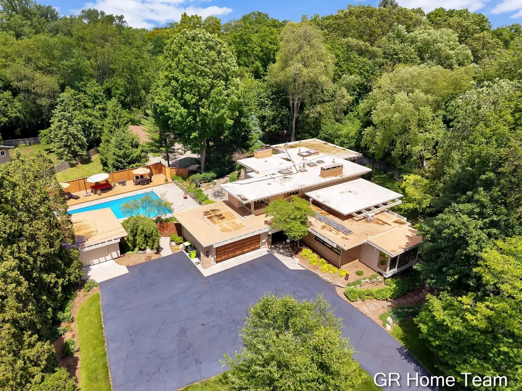 410 W South Street Greenville City MI 48838