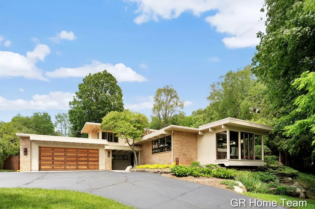 410 W South Street Greenville City MI 48838