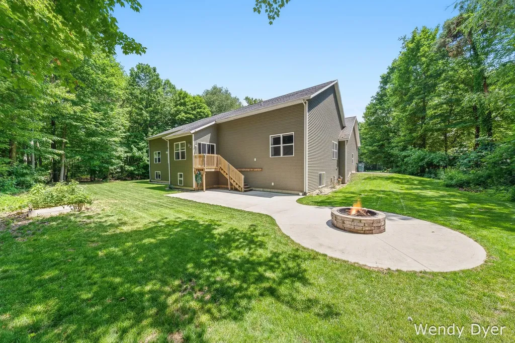 6681 Wood Hollow Court Allendale Charter Township MI 49401