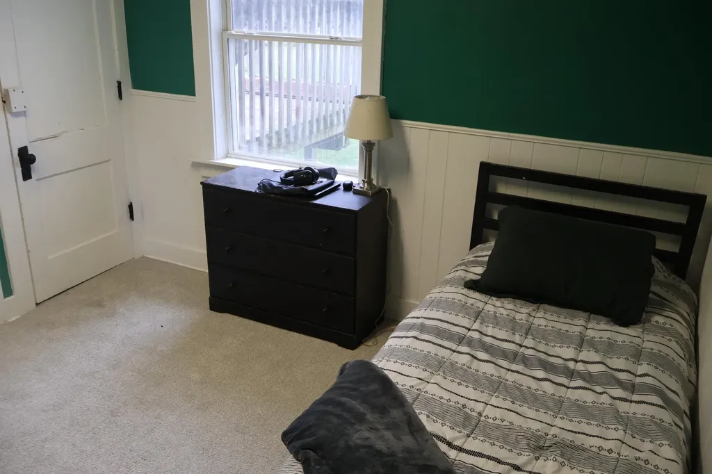 4032 Richmond Street NW Walker City MI 49534