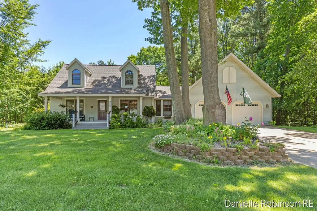 4260 Niles Avenue Park Township MI 49424
