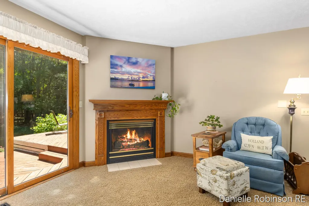 4260 Niles Avenue Park Township MI 49424