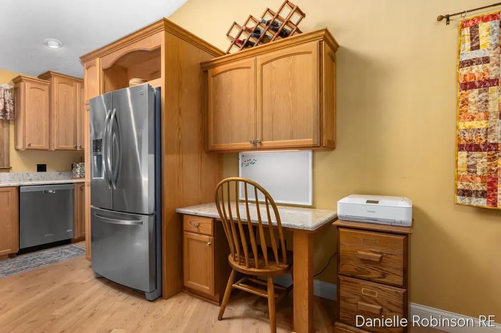 4260 Niles Avenue Park Township MI 49424