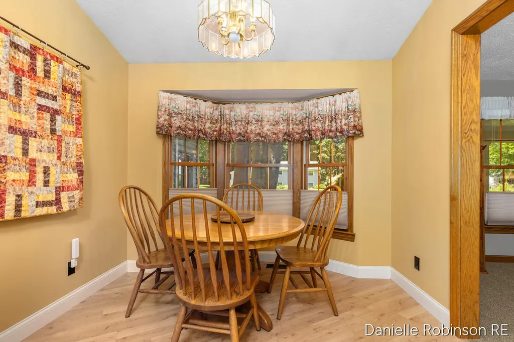 4260 Niles Avenue Park Township MI 49424