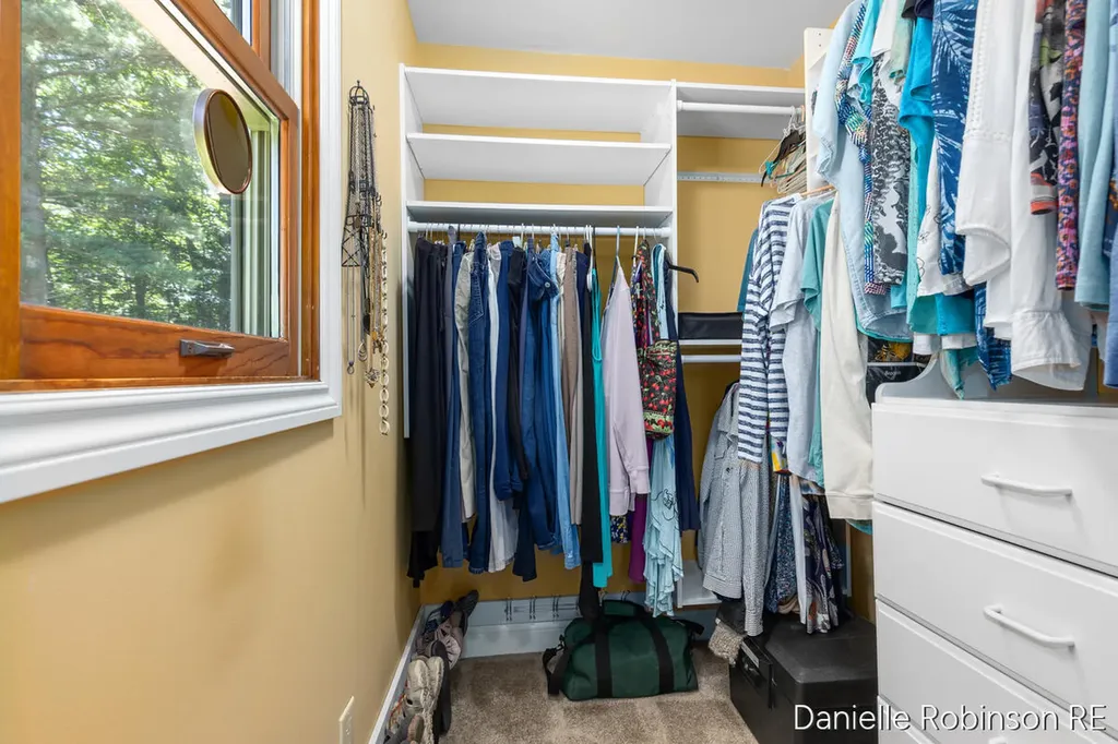 4260 Niles Avenue Park Township MI 49424