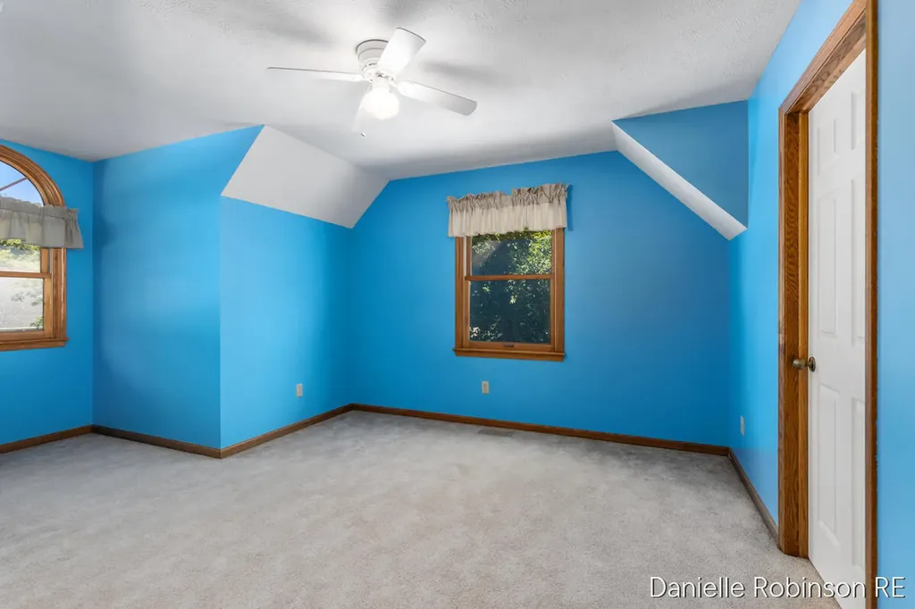 4260 Niles Avenue Park Township MI 49424