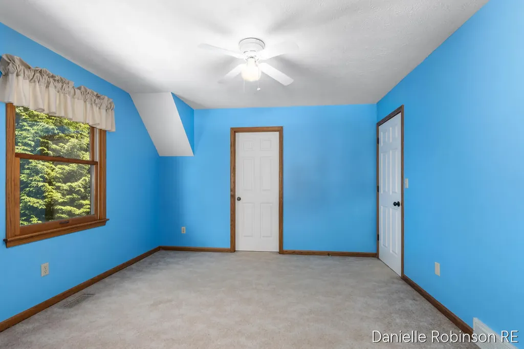 4260 Niles Avenue Park Township MI 49424