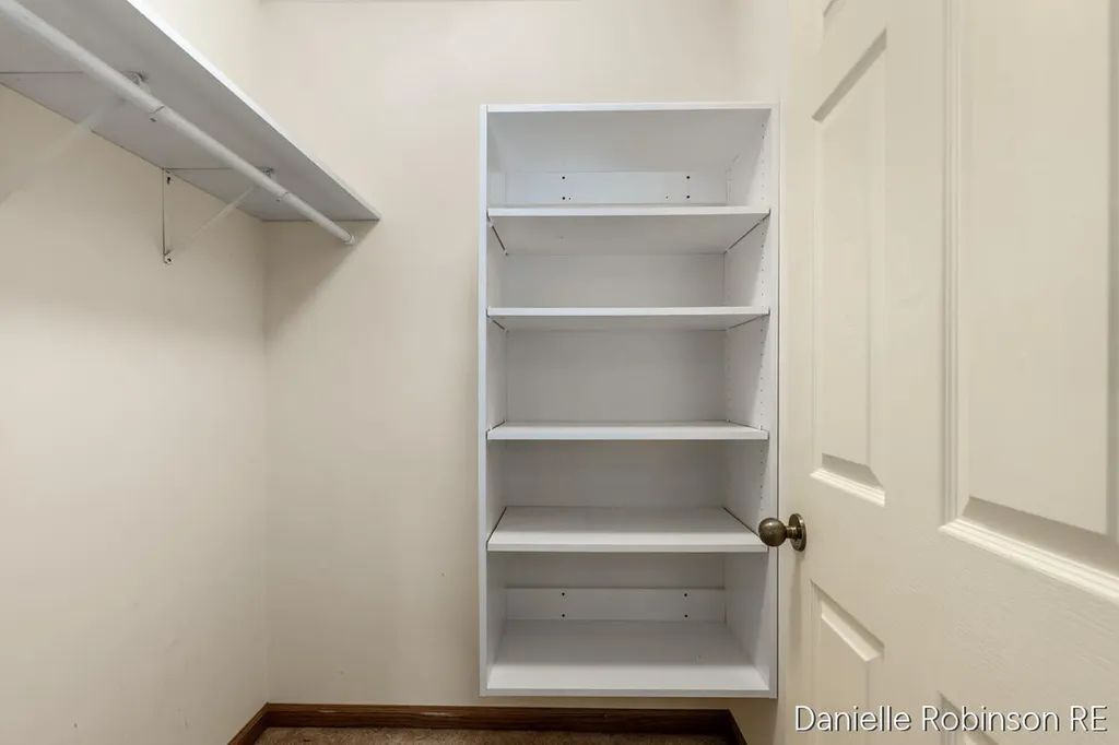 4260 Niles Avenue Park Township MI 49424