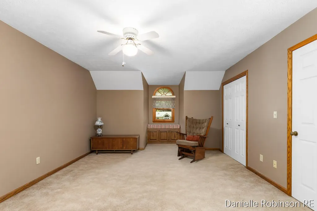 4260 Niles Avenue Park Township MI 49424