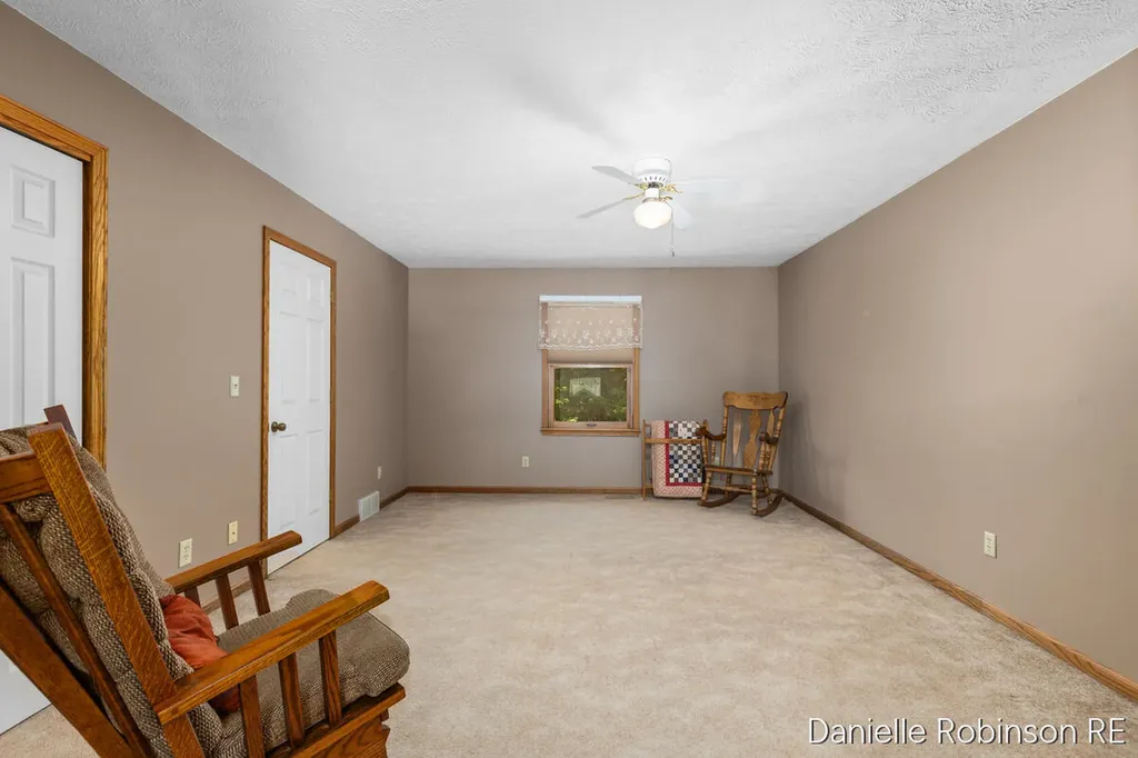 4260 Niles Avenue Park Township MI 49424