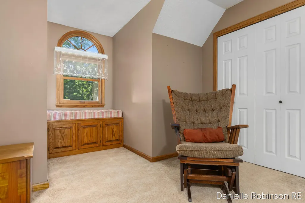 4260 Niles Avenue Park Township MI 49424