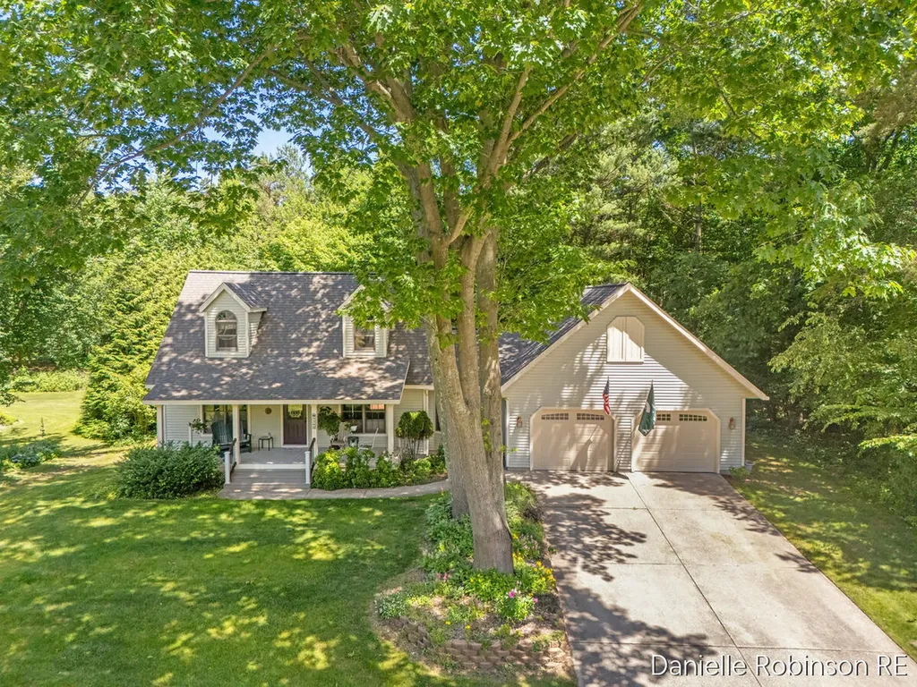 4260 Niles Avenue Park Township MI 49424