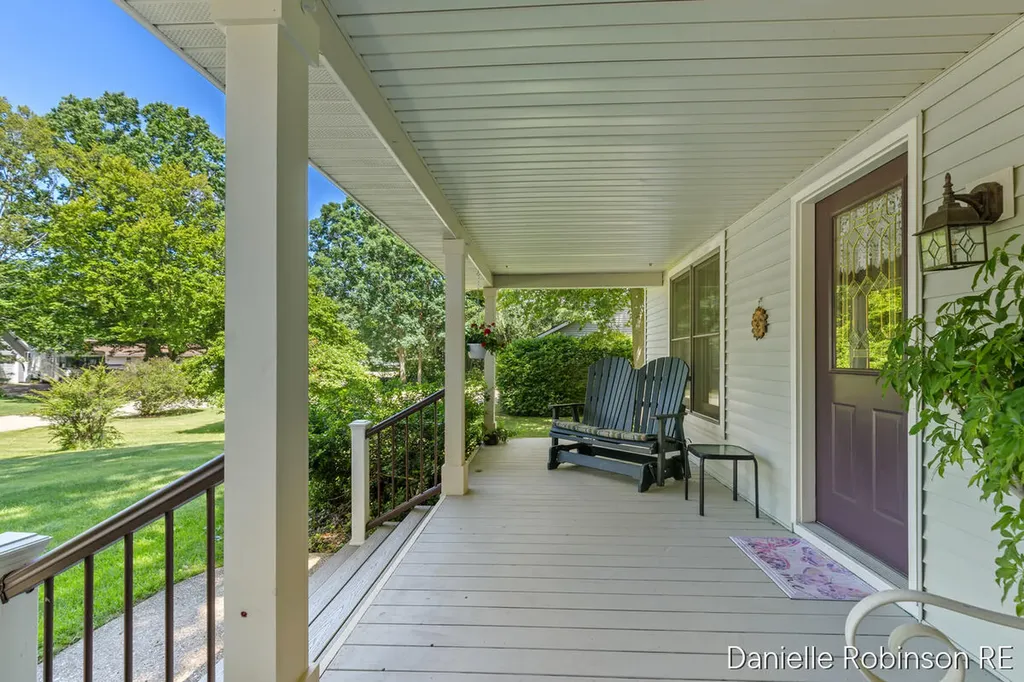4260 Niles Avenue Park Township MI 49424