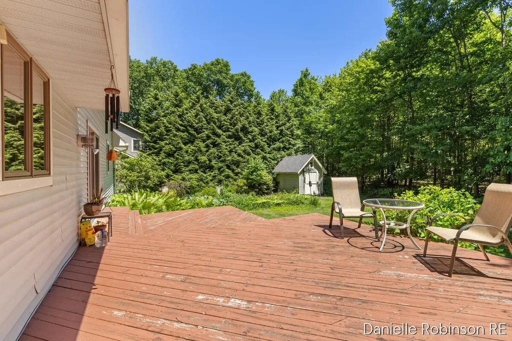 4260 Niles Avenue Park Township MI 49424