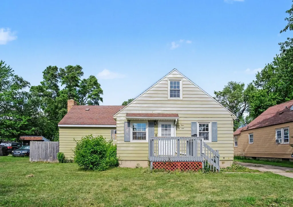 2461 Longstreet Avenue SW Wyoming City MI 49509