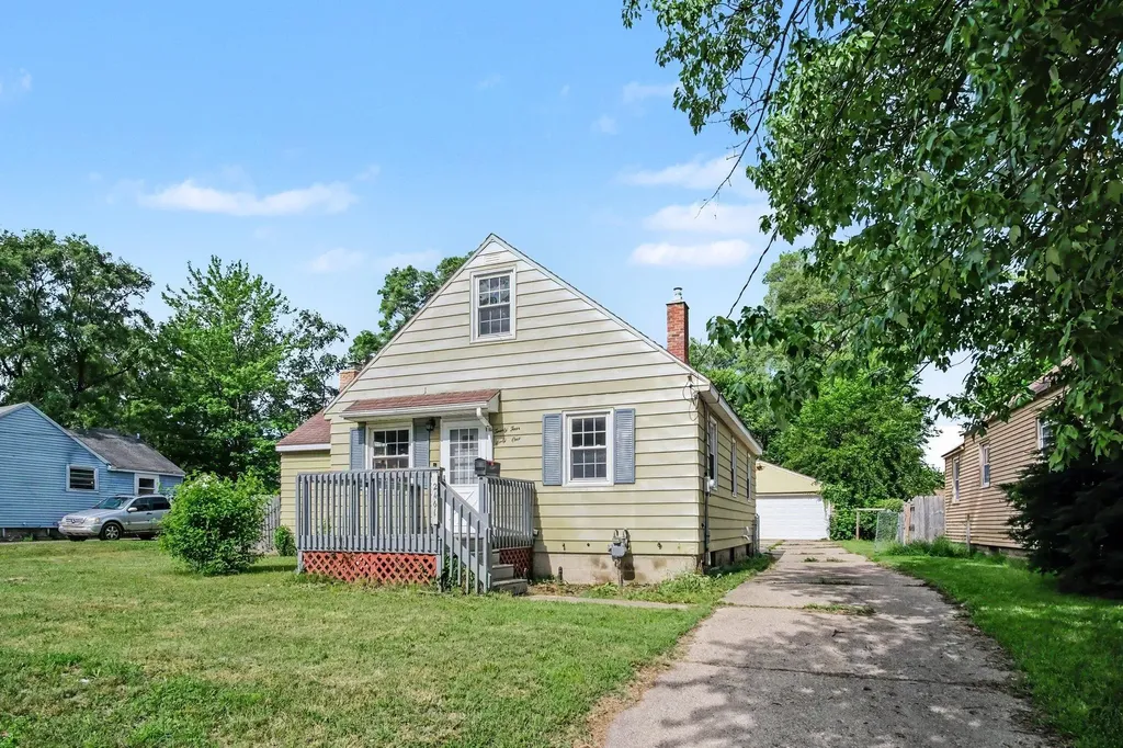 2461 Longstreet Avenue SW Wyoming City MI 49509