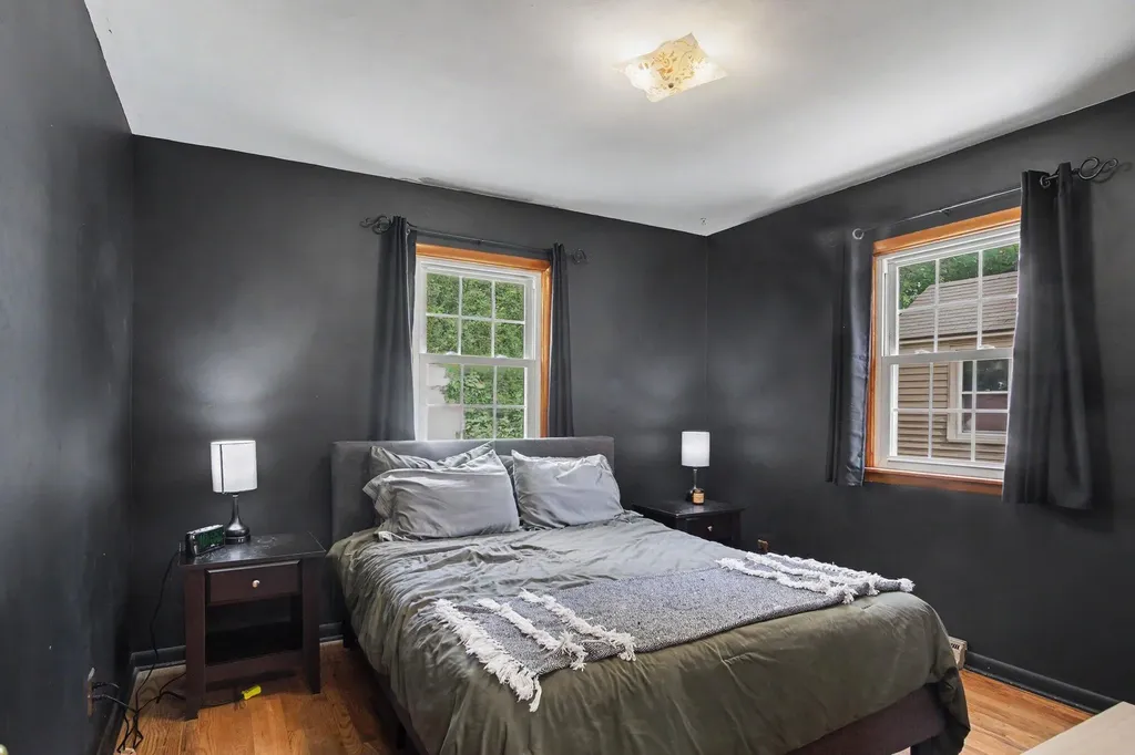2461 Longstreet Avenue SW Wyoming City MI 49509