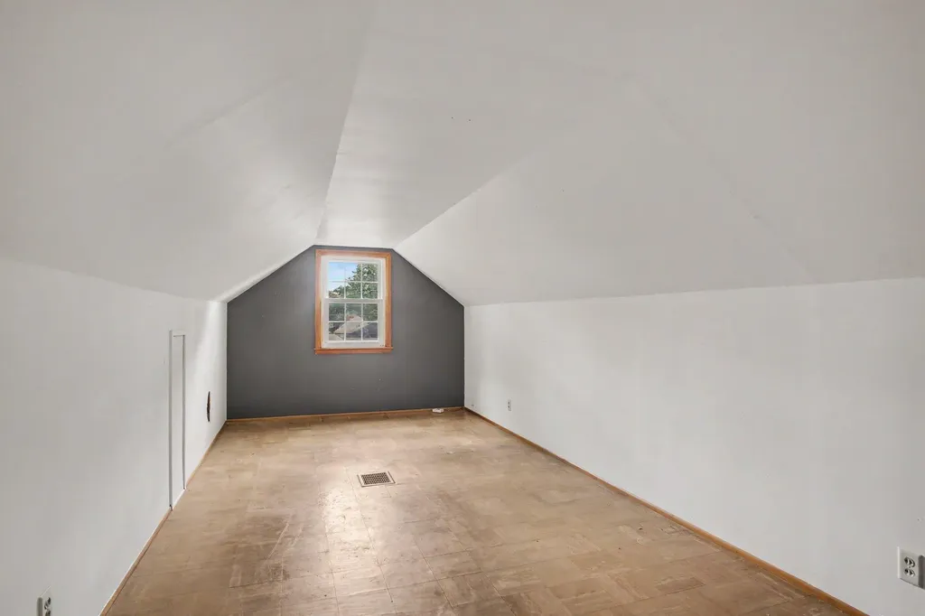 2461 Longstreet Avenue SW Wyoming City MI 49509
