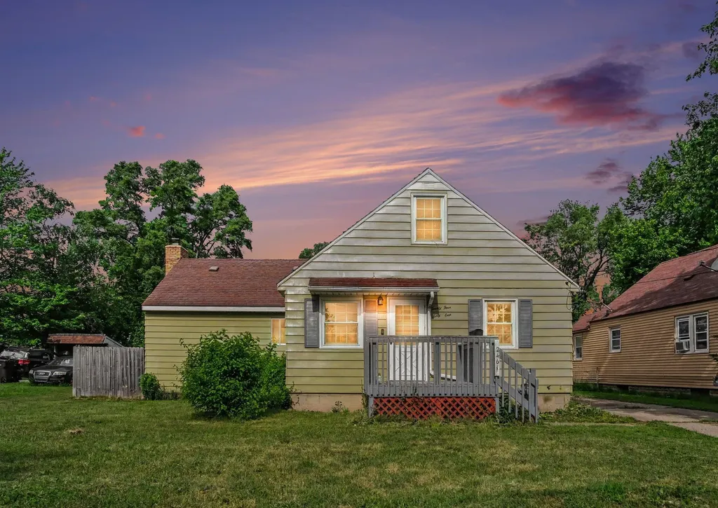 2461 Longstreet Avenue SW Wyoming City MI 49509