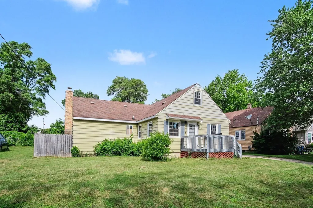 2461 Longstreet Avenue SW Wyoming City MI 49509