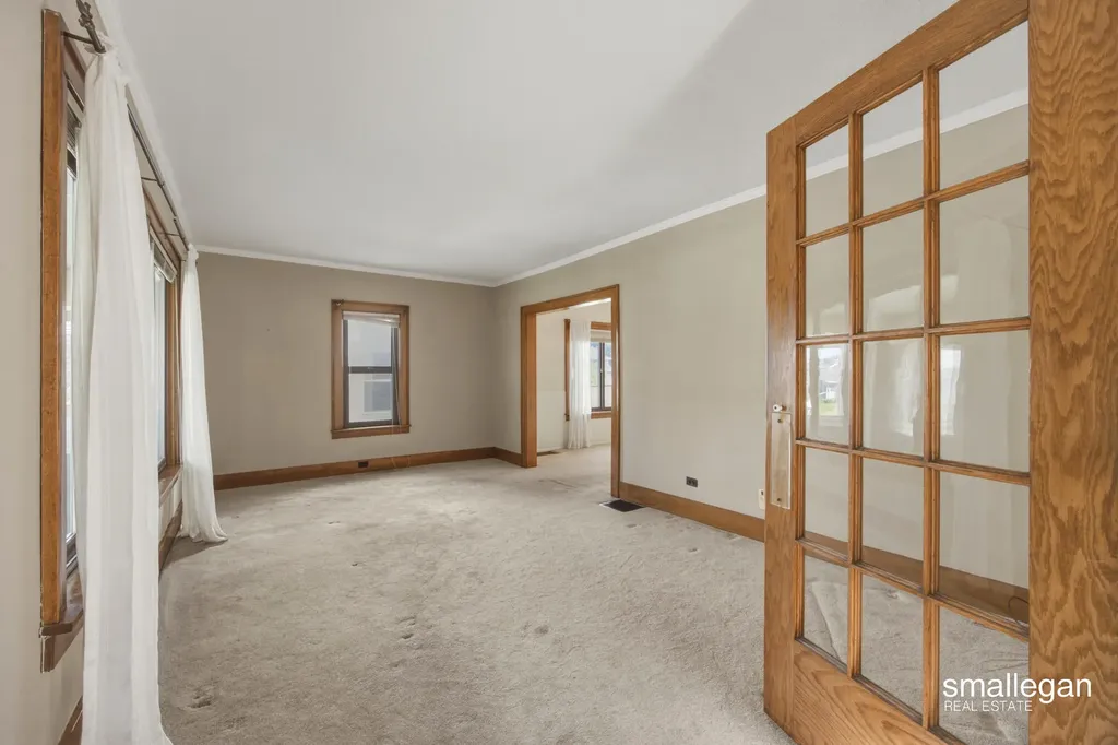 15 Burr Oak Street NW Grand Rapids City MI 49505