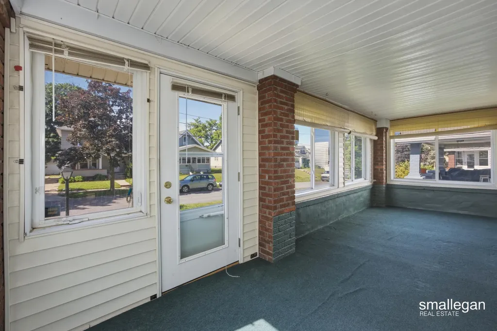 15 Burr Oak Street NW Grand Rapids City MI 49505