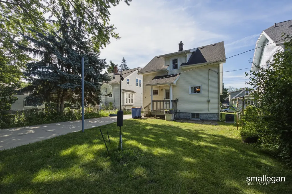 15 Burr Oak Street NW Grand Rapids City MI 49505