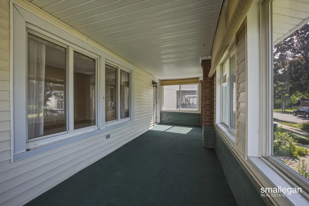 15 Burr Oak Street NW Grand Rapids City MI 49505