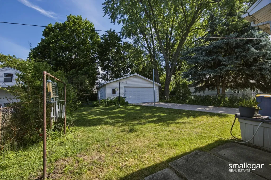 15 Burr Oak Street NW Grand Rapids City MI 49505