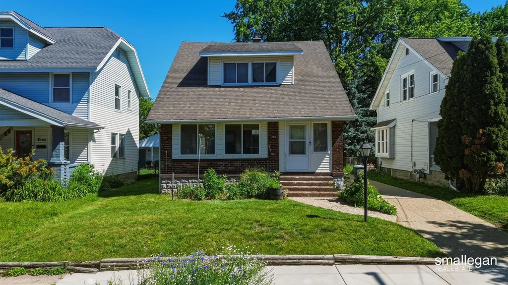 15 Burr Oak Street NW Grand Rapids City MI 49505