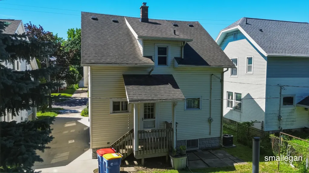 15 Burr Oak Street NW Grand Rapids City MI 49505