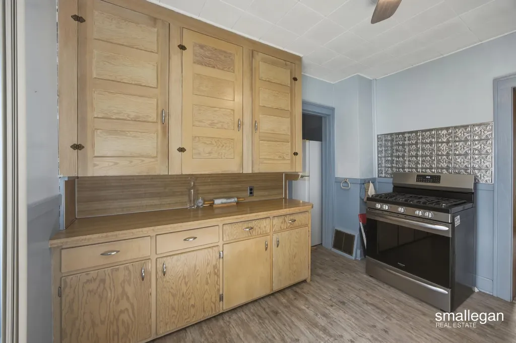 15 Burr Oak Street NW Grand Rapids City MI 49505