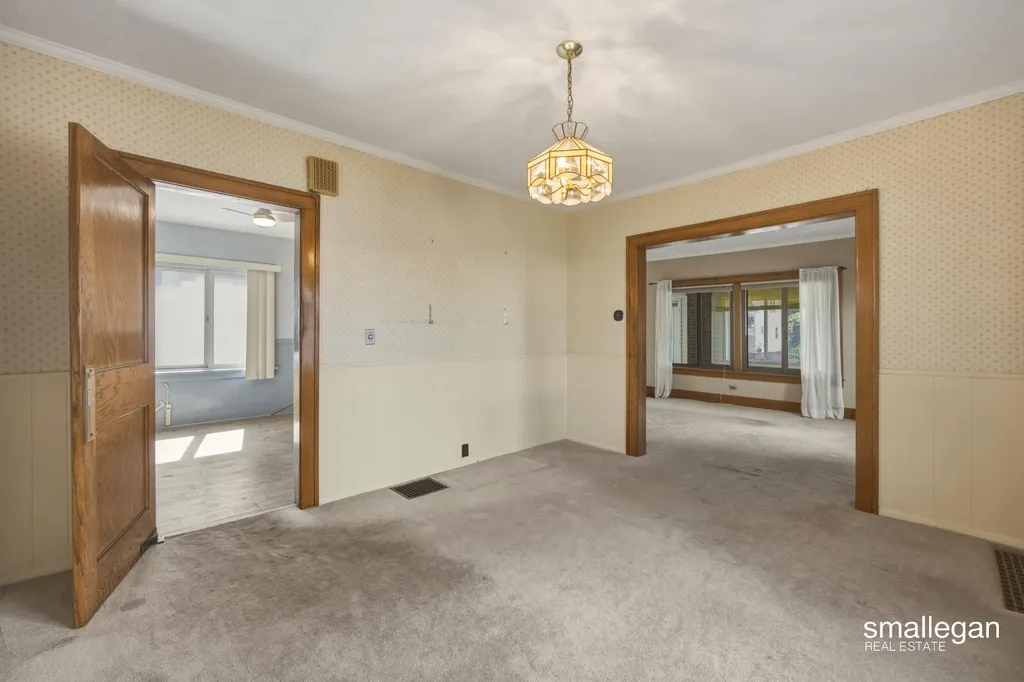 15 Burr Oak Street NW Grand Rapids City MI 49505