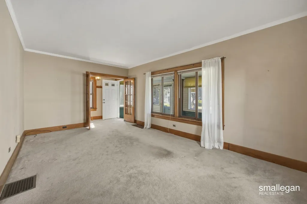 15 Burr Oak Street NW Grand Rapids City MI 49505