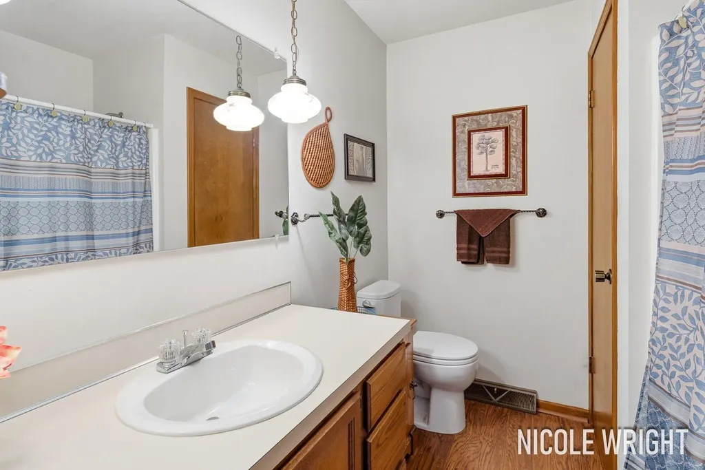 2922 Porter Court SW Grandville City MI 49418