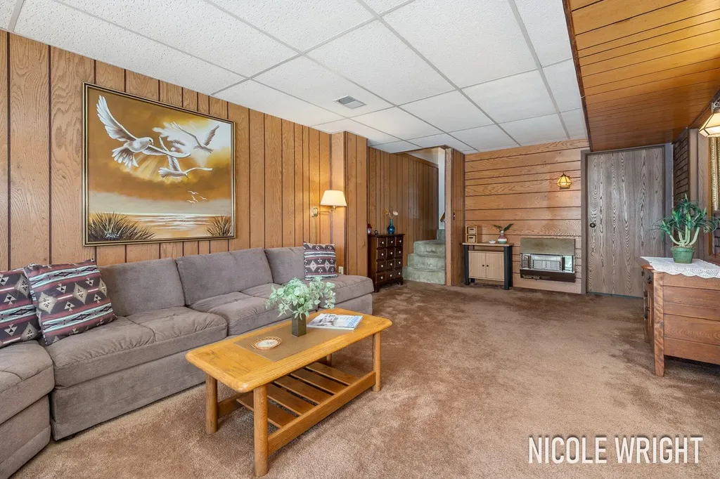 2922 Porter Court SW Grandville City MI 49418