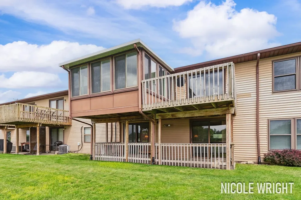 2922 Porter Court SW Grandville City MI 49418