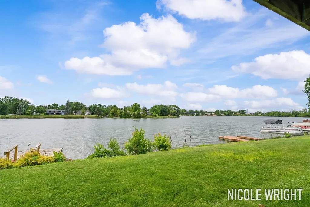 2922 Porter Court SW Grandville City MI 49418