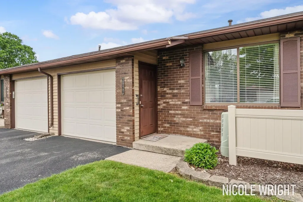 2922 Porter Court SW Grandville City MI 49418