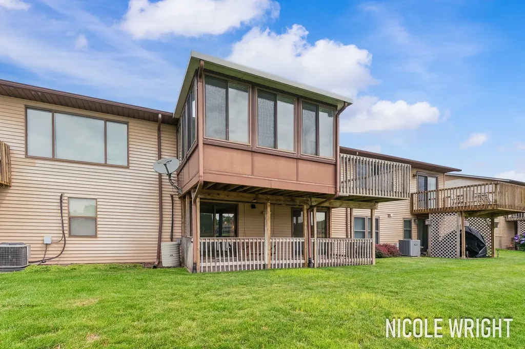 2922 Porter Court SW Grandville City MI 49418