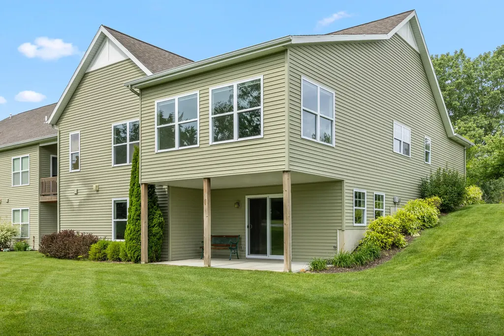 706 Braeside Drive SE Gaines Charter Township MI 49315
