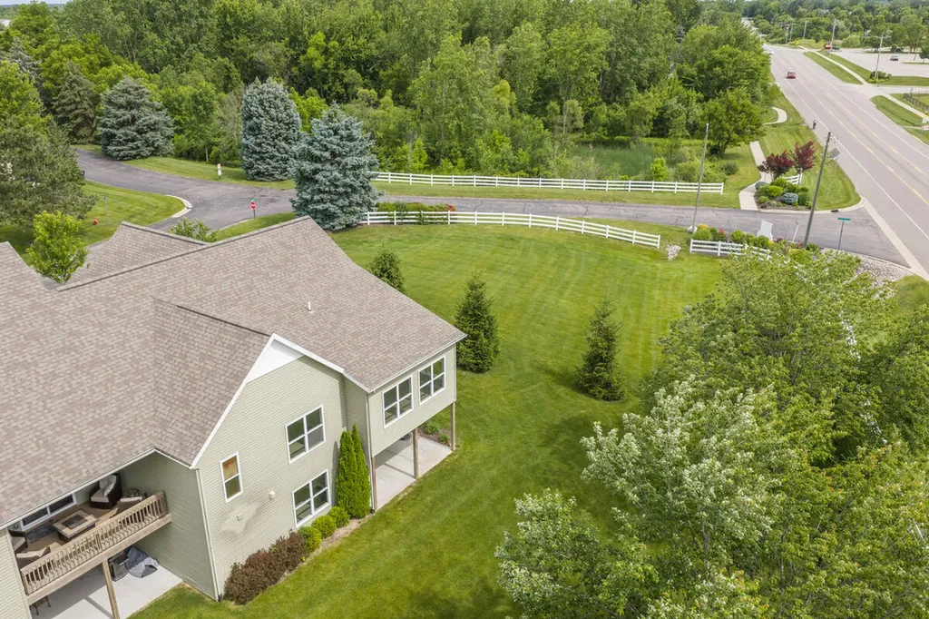 706 Braeside Drive SE Gaines Charter Township MI 49315