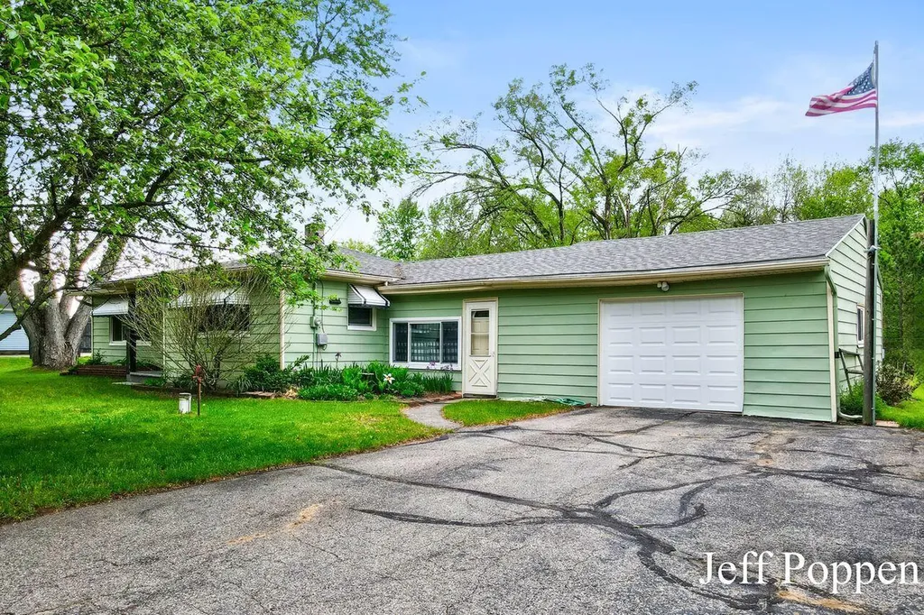 4379 20 Mile Road NE Solon Township MI 49343