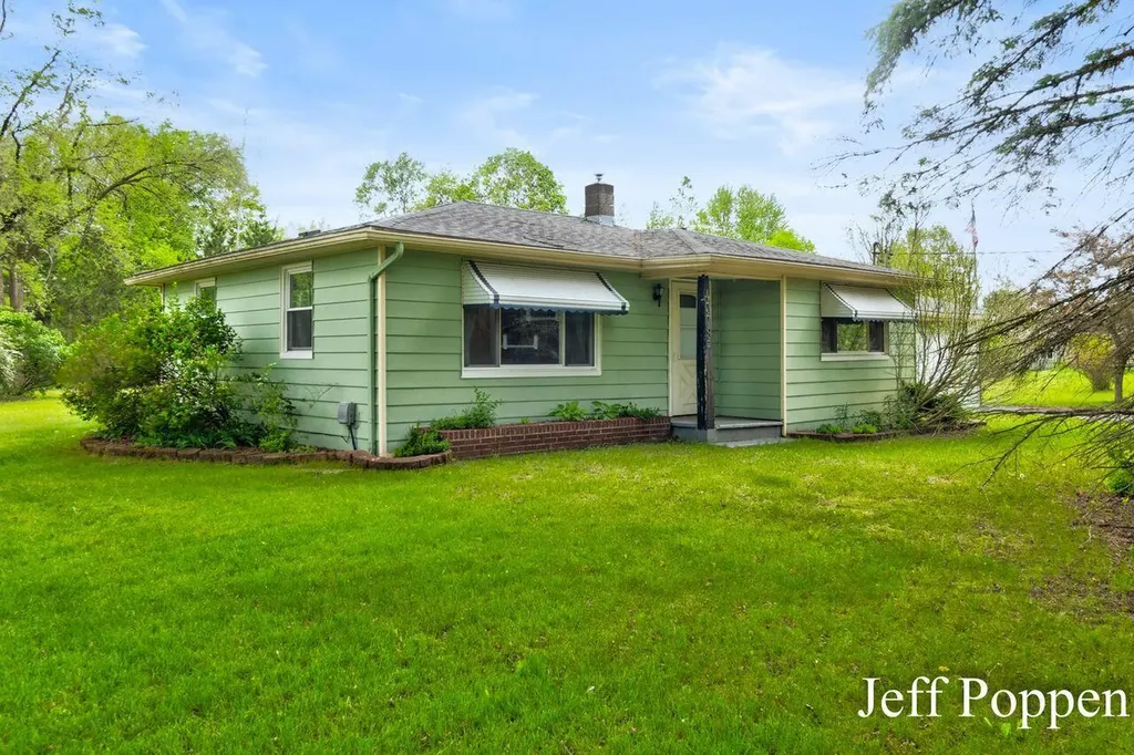 4379 20 Mile Road NE Solon Township MI 49343