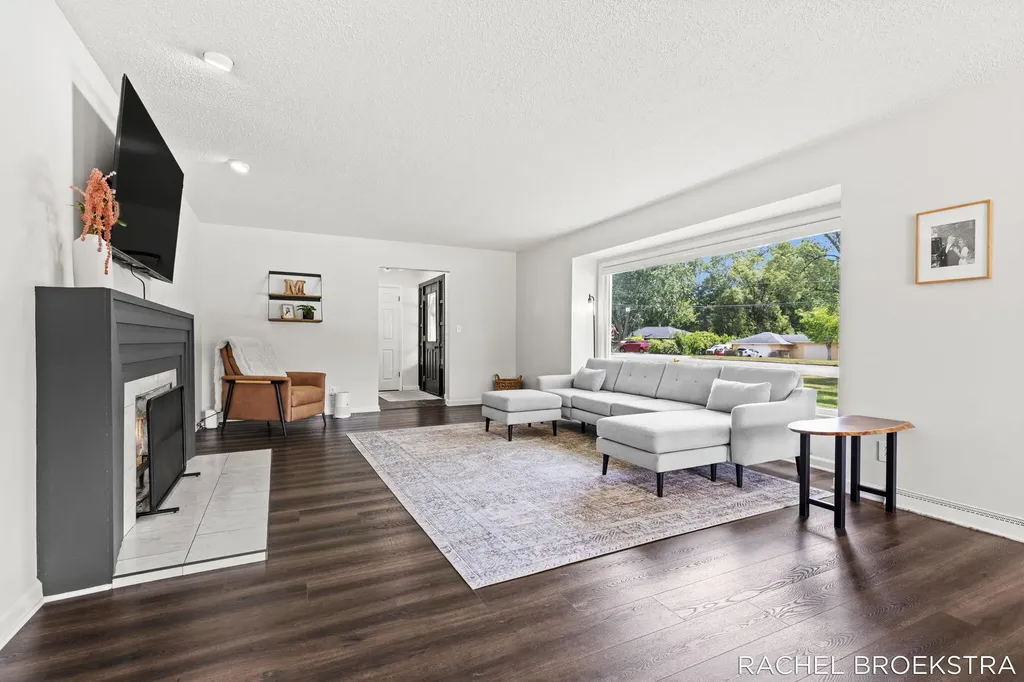 3185 Baker Park Drive SE Grand Rapids City MI 49508