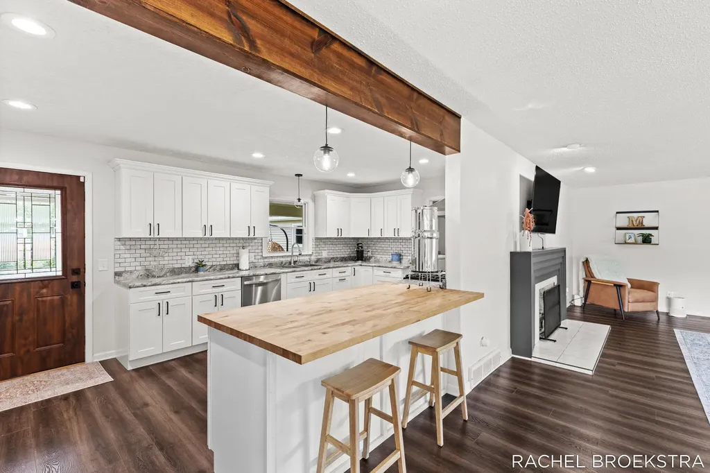 3185 Baker Park Drive SE Grand Rapids City MI 49508
