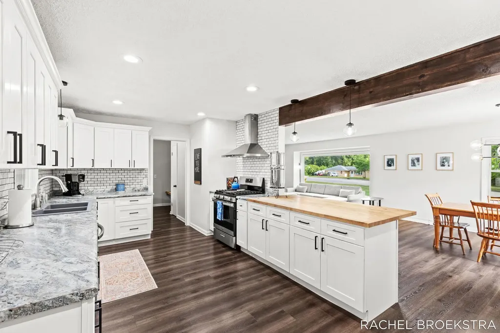 3185 Baker Park Drive SE Grand Rapids City MI 49508