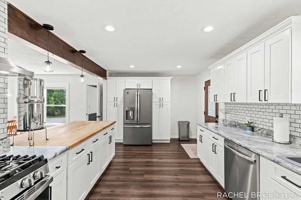 3185 Baker Park Drive SE Grand Rapids City MI 49508